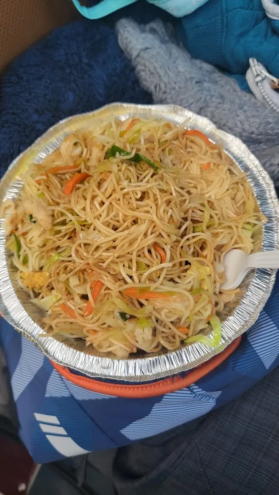 Chicken Lo Mein